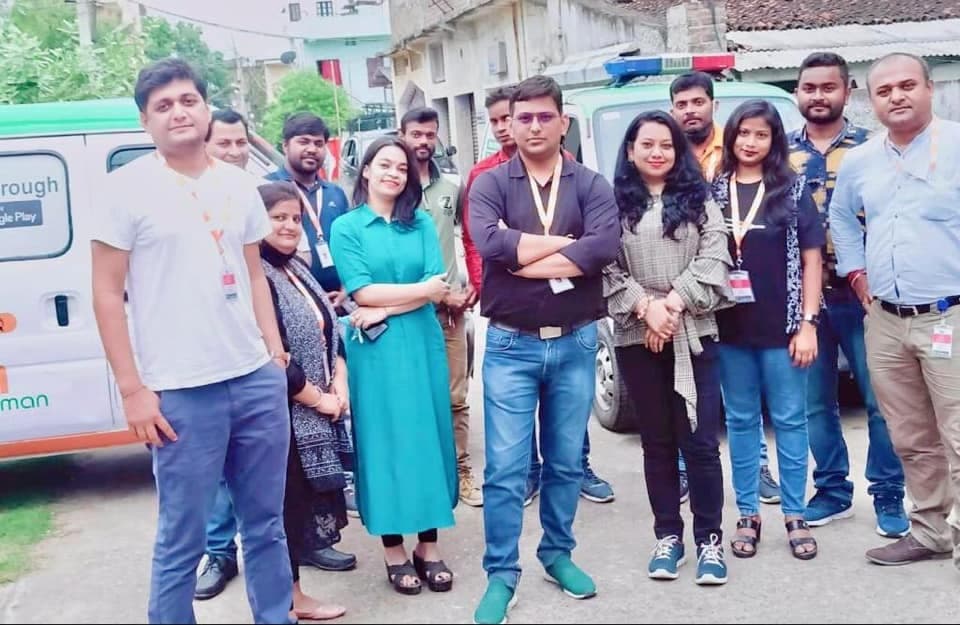 Founder Dr. Niraj Jha and Co-founder Mr. Santosh Singh with Hanuman Care team